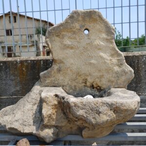 Fontana in pietra Sabbiata Art.1